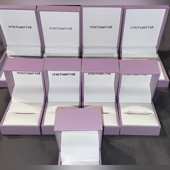Michael Hill Jewelry Boxes and Gift Bag - Picture 7 of 11